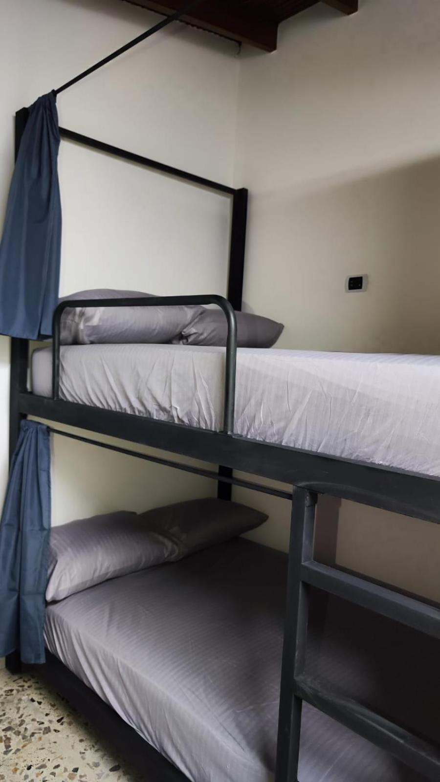 Area 51 Hostel *
