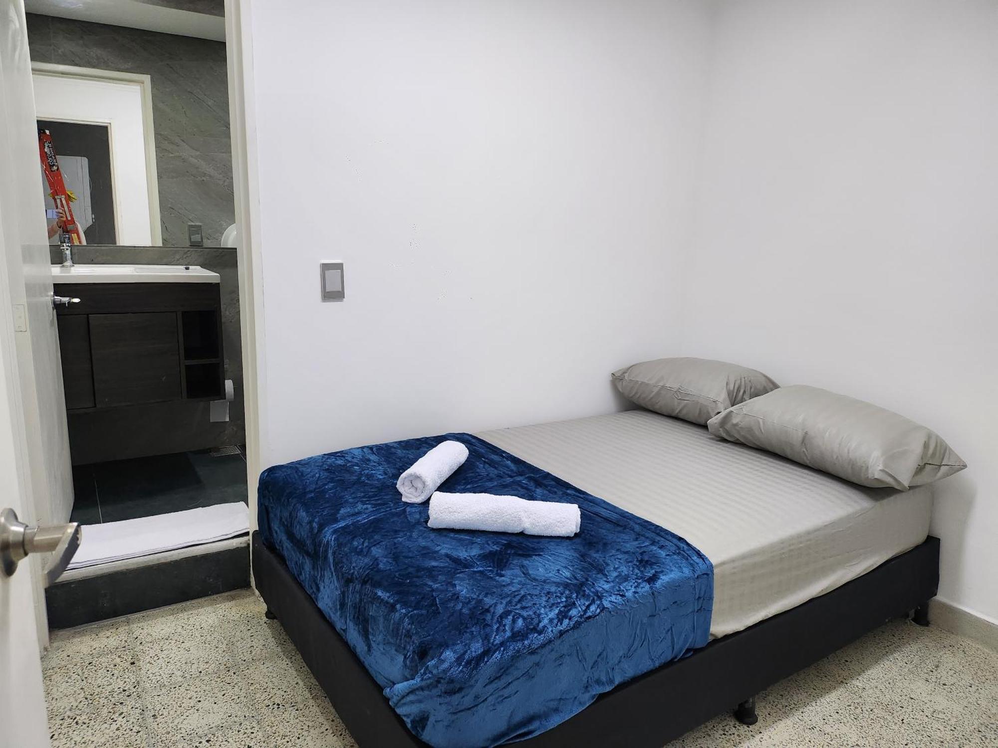 Hostel Area 51 *